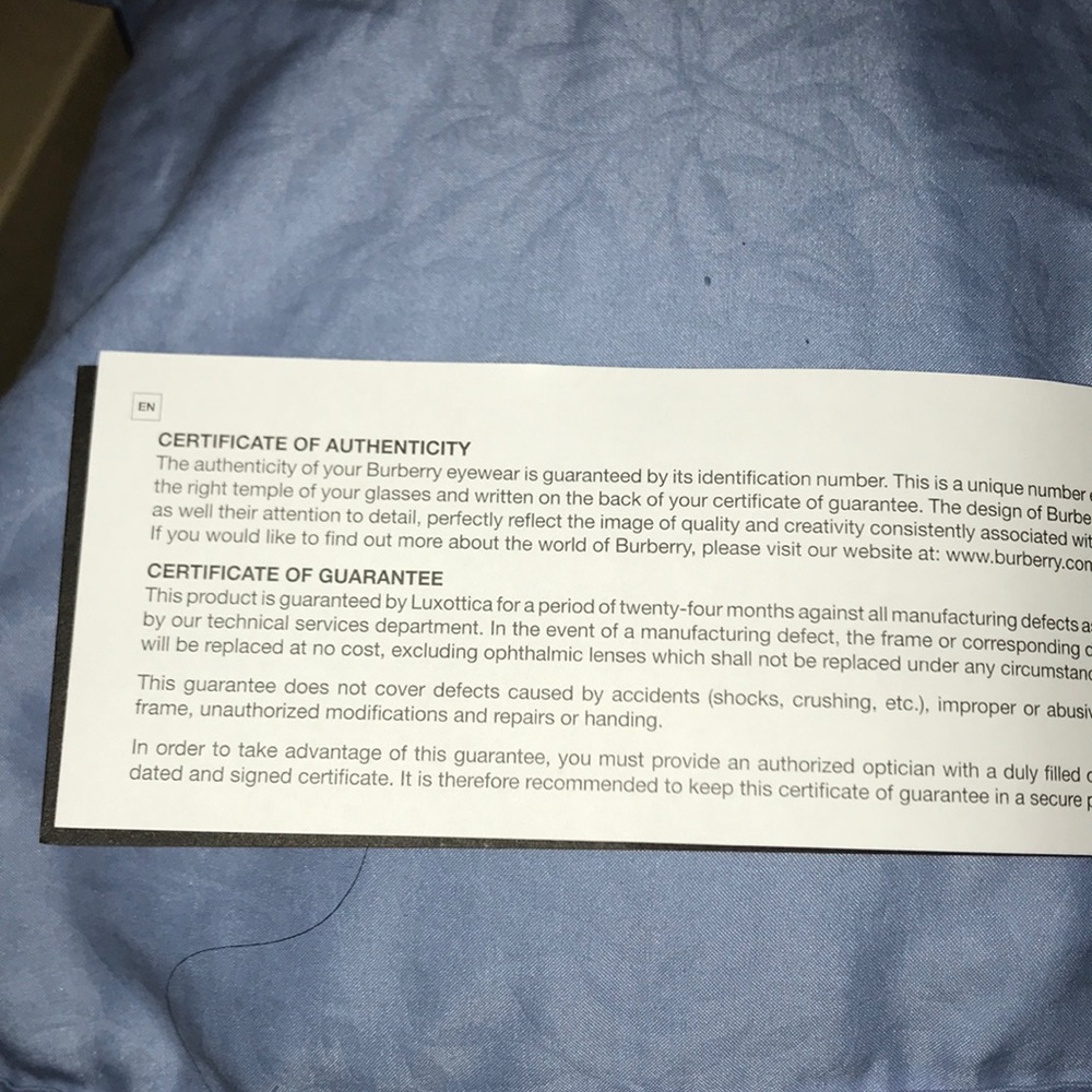 Burberry Glasses - Picture 6 of 7
